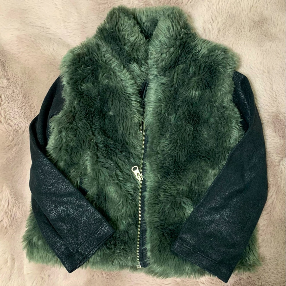 Kids DKNY faux fur vest / shirt